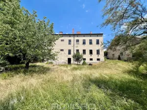 Prodej činžovního domu, Ostrovačice, náměstí Viléma Mrštíka, 1000 m2