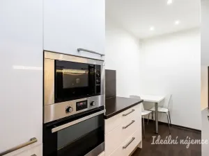 Pronájem bytu 2+kk, Praha - Horní Měcholupy, Boloňská, 43 m2