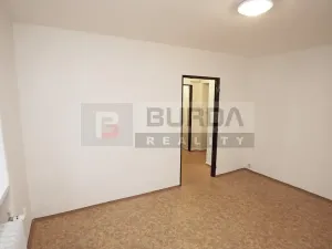 Pronájem bytu 1+1, Neratovice, 30 m2