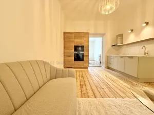 Pronájem bytu 2+kk, Praha - Karlín, Karlínské náměstí, 50 m2