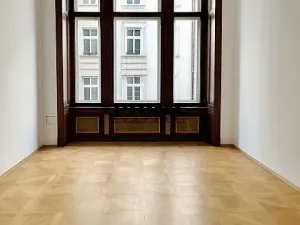 Pronájem kanceláře, Praha - Nové Město, Spálená, 81 m2