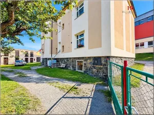 Prodej bytu 3+1, Čerčany, Komenského, 80 m2