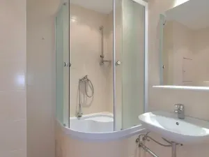 Pronájem bytu 1+kk, Praha - Řepy, Vondroušova, 36 m2