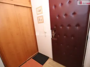 Prodej bytu 2+1, Karlovy Vary - Bohatice, Lomená, 52 m2