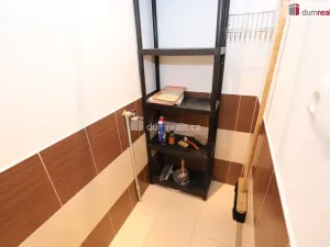 Prodej bytu 2+1, Karlovy Vary - Bohatice, Lomená, 52 m2