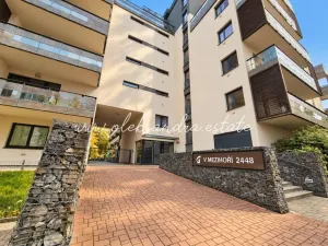 Pronájem bytu 2+kk, Praha - Libeň, V mezihoří, 58 m2
