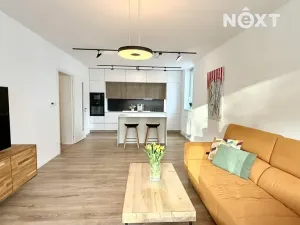 Prodej bytu 3+kk, Hluboká nad Vltavou, U Parku, 74 m2