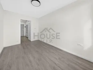Prodej bytu 2+kk, Praha - Prosek, Prosecká, 42 m2