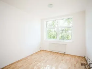 Pronájem bytu 1+1, Břeclav, Na Valtické, 37 m2