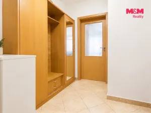 Prodej bytu 1+kk, Praha - Horní Měcholupy, Boloňská, 33 m2
