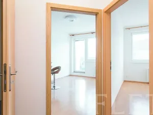 Prodej bytu 2+kk, Praha - Letňany, Kuželova, 37 m2