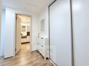 Pronájem bytu 2+kk, Praha - Třebonice, U Radosti, 55 m2