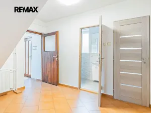 Prodej rodinného domu, Svinařov, Za Křenovkou, 160 m2