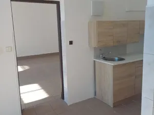 Prodej obchodního prostoru, Brno - Černá Pole, náměstí 28. října, 75 m2