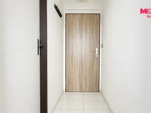 Pronájem bytu 1+kk, Lysá nad Labem, Poděbradova, 24 m2