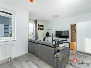 Prodej bytu 1+kk, Hradec Králové - Třebeš, Ve Stromovce, 33 m2