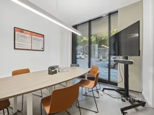 Pronájem kanceláře, Praha - Smíchov, Na Zatlance, 232 m2