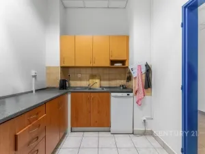 Pronájem kanceláře, Praha - Hostivař, Průmyslová, 670 m2