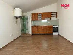 Pronájem bytu 1+kk, Červené Pečky, Dobešovice, 20 m2