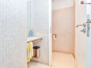 Pronájem kanceláře, Praha - Nové Město, V jirchářích, 70 m2