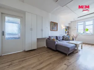 Prodej bytu 4+1, Větrušice, Jižní, 74 m2