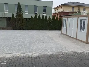Pronájem komerčního pozemku, Praha - Strašnice, Úvalská, 175 m2
