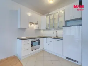 Pronájem bytu 2+kk, Praha, Sazovická, 47 m2