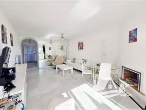 Prodej bytu 4+kk, Manilva, Španělsko, 92 m2