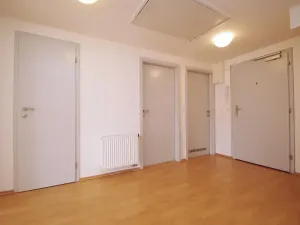 Pronájem kanceláře, Praha - Smíchov, Štefánikova, 82 m2