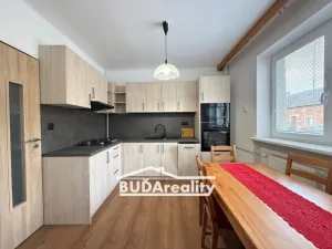 Prodej rodinného domu, Topolná, 180 m2