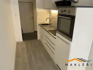 Pronájem bytu 1+kk, Jihlava, Polní, 31 m2