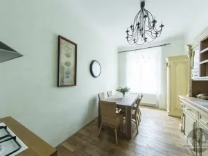 Pronájem bytu 3+1, Praha, Korunní, 95 m2