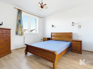 Prodej kanceláře, Hrochův Týnec, 356 m2