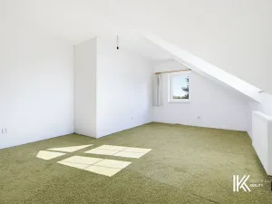 Prodej kanceláře, Hrochův Týnec, 356 m2