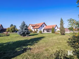Prodej kanceláře, Hrochův Týnec, 356 m2