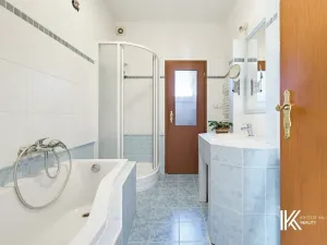 Prodej rodinného domu, Hrochův Týnec, 356 m2