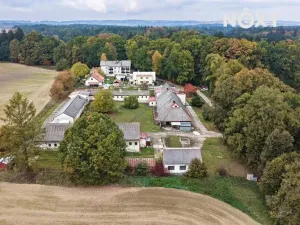 Prodej výrobních prostor, Jindřichův Hradec, 9726 m2