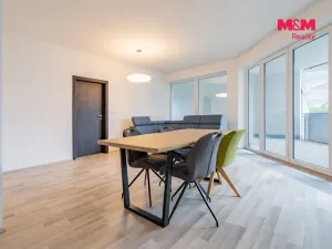 Prodej bytu 3+1, České Budějovice - České Budějovice 2, Volejbalistů, 96 m2