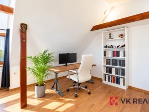Prodej vícegeneračního domu, Praha - Horní Počernice, Rožnovská, 577 m2