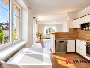 Prodej vícegeneračního domu, Praha - Horní Počernice, Rožnovská, 577 m2