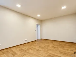 Pronájem bytu 2+kk, Hodonín, Národní třída, 39 m2