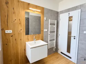 Pronájem bytu 2+kk, Hodonín, Národní třída, 39 m2