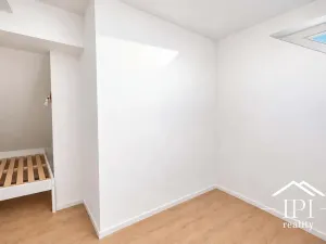 Prodej bytu 2+kk, Praha - Holešovice, Komunardů, 53 m2