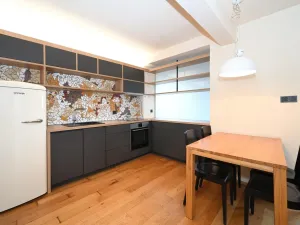 Pronájem vícegeneračního domu, Praha - Libeň, Na Jabloňce, 330 m2