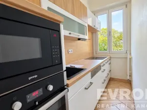 Prodej bytu 3+1, Praha - Dejvice, Zemědělská, 101 m2