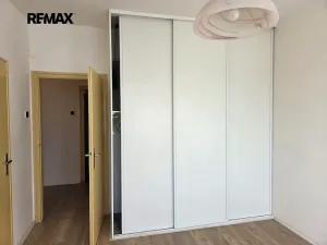 Pronájem bytu 3+1, Praha - Čakovice, Radbuzská, 85 m2
