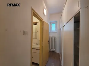 Pronájem bytu 3+1, Praha - Čakovice, Radbuzská, 85 m2