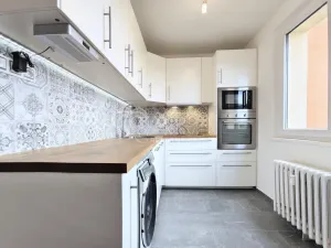 Pronájem bytu 2+1, Praha - Malešice, Káranská, 53 m2