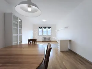 Pronájem bytu 2+1, Praha - Malešice, Káranská, 53 m2