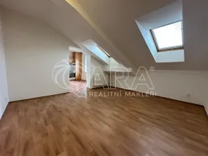 Pronájem bytu 1+1, Chrudim - Chrudim IV, Strojařů, 41 m2